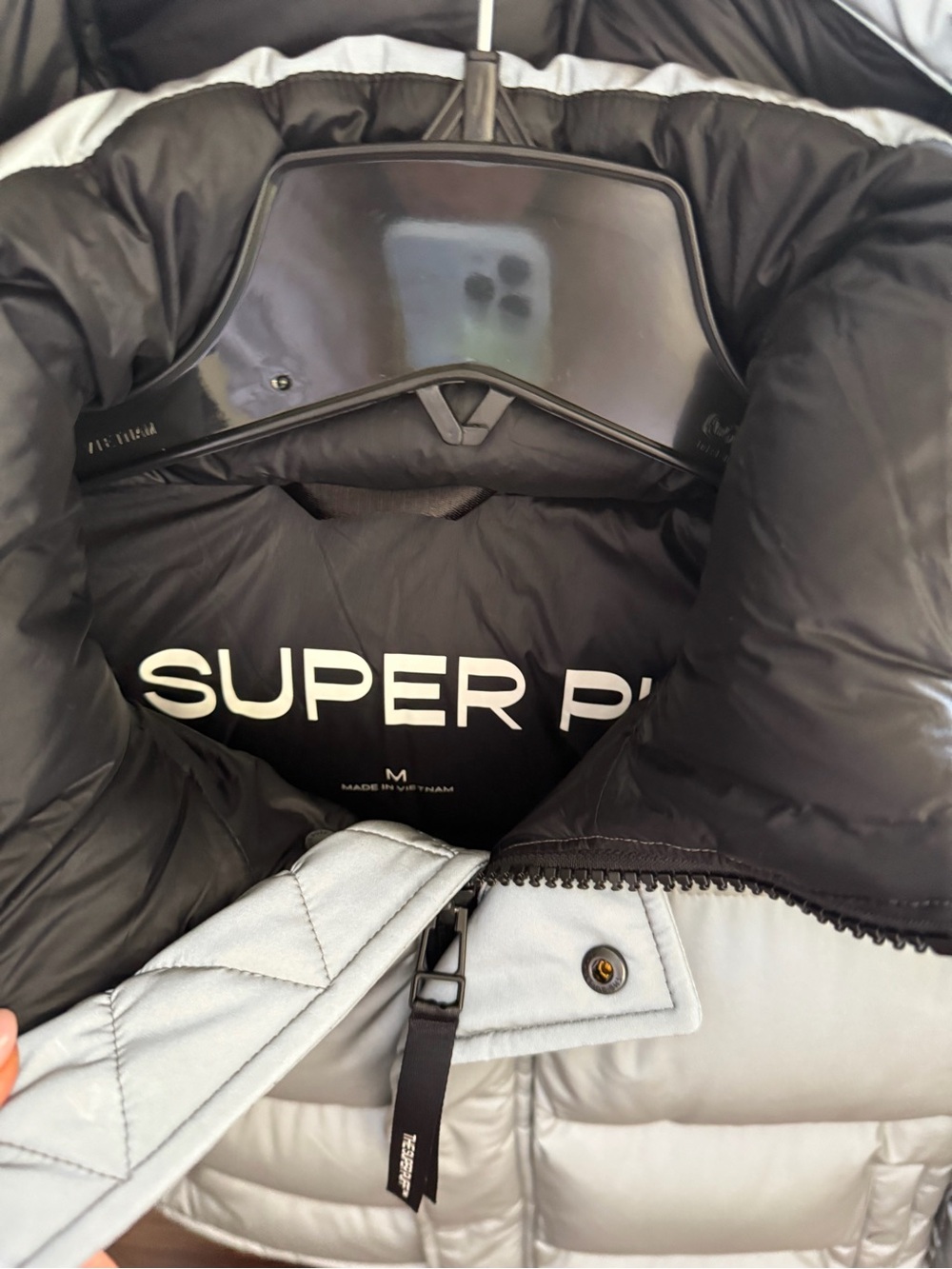 Aritzia Super Puff™ Shorty, Reflective powder coated goose-down puffer jacket - Picture 9 of 16